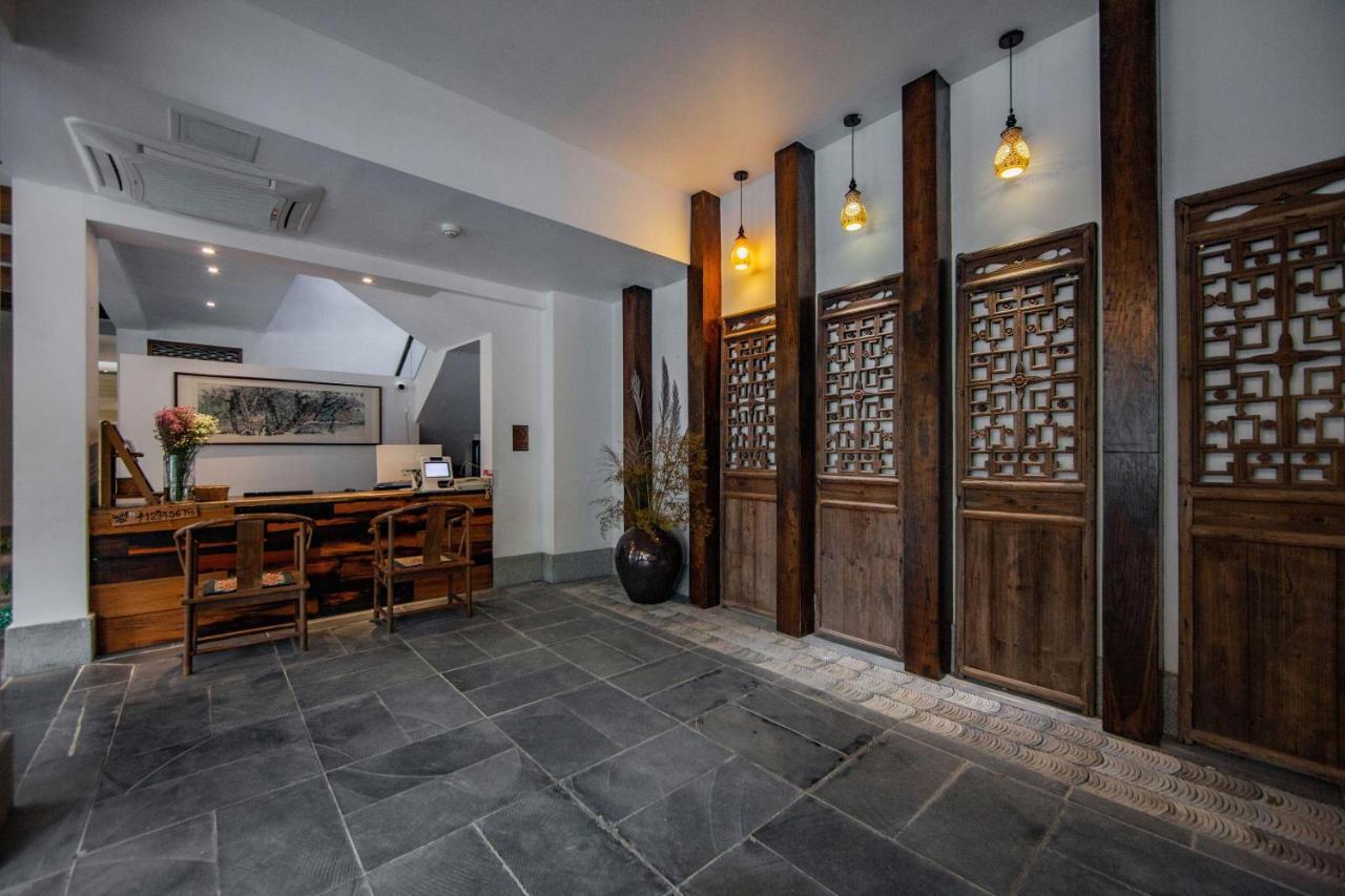 Serene Vale Inn Guilin-Free One Way Pick Up Service To High-Speed Railway Station For 2 Nights Extérieur photo