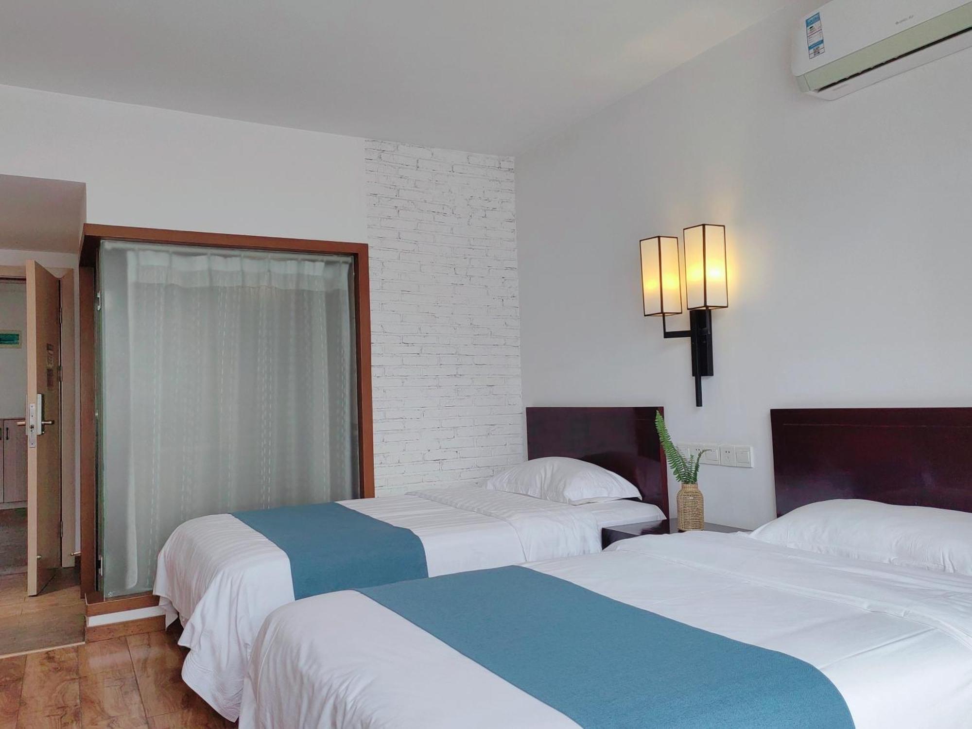 Serene Vale Inn Guilin-Free One Way Pick Up Service To High-Speed Railway Station For 2 Nights Extérieur photo