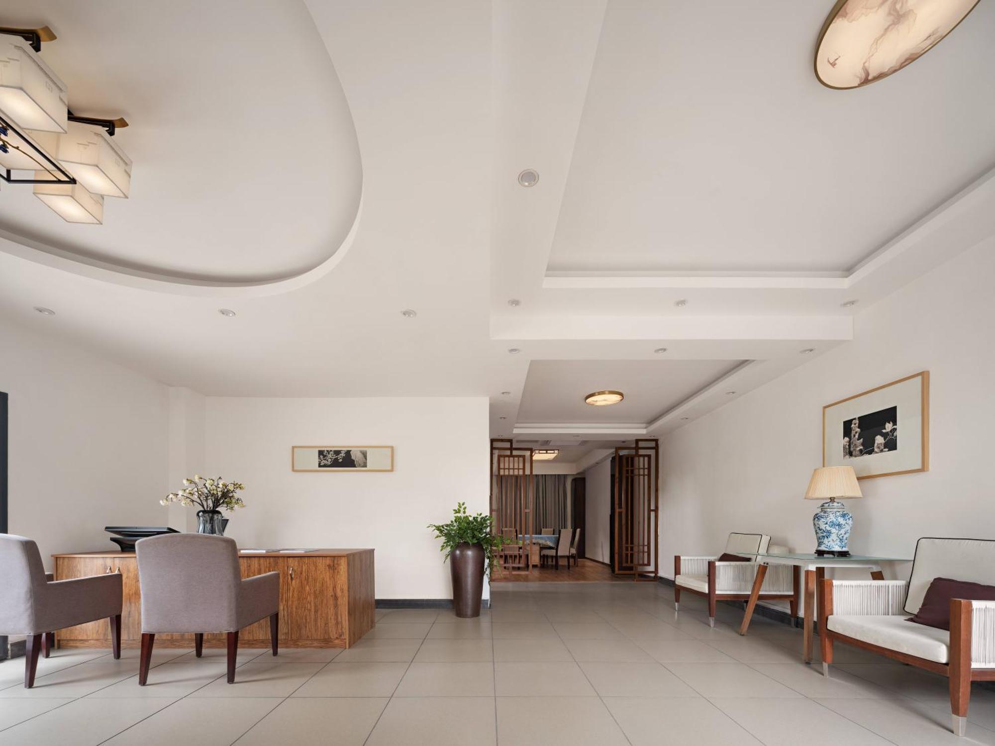 Serene Vale Inn Guilin-Free One Way Pick Up Service To High-Speed Railway Station For 2 Nights Extérieur photo