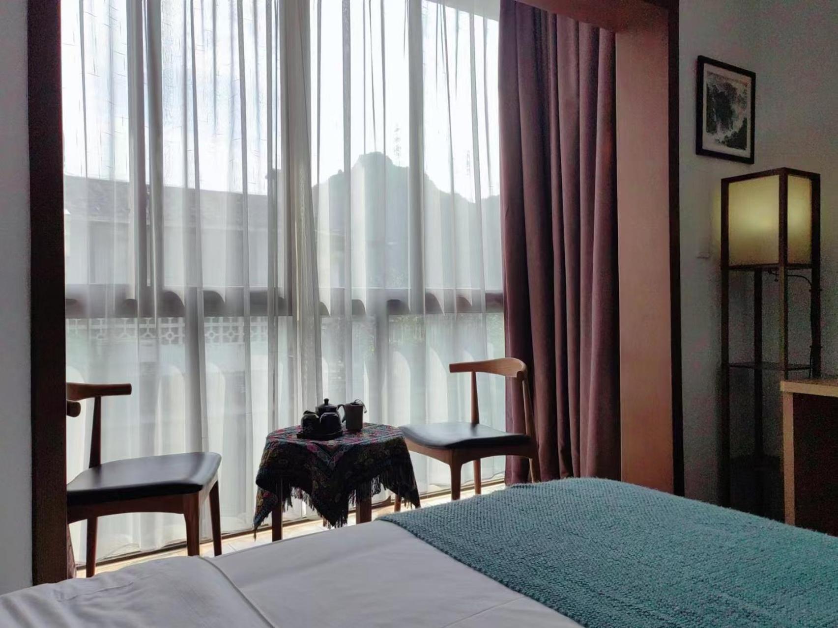 Serene Vale Inn Guilin-Free One Way Pick Up Service To High-Speed Railway Station For 2 Nights Extérieur photo