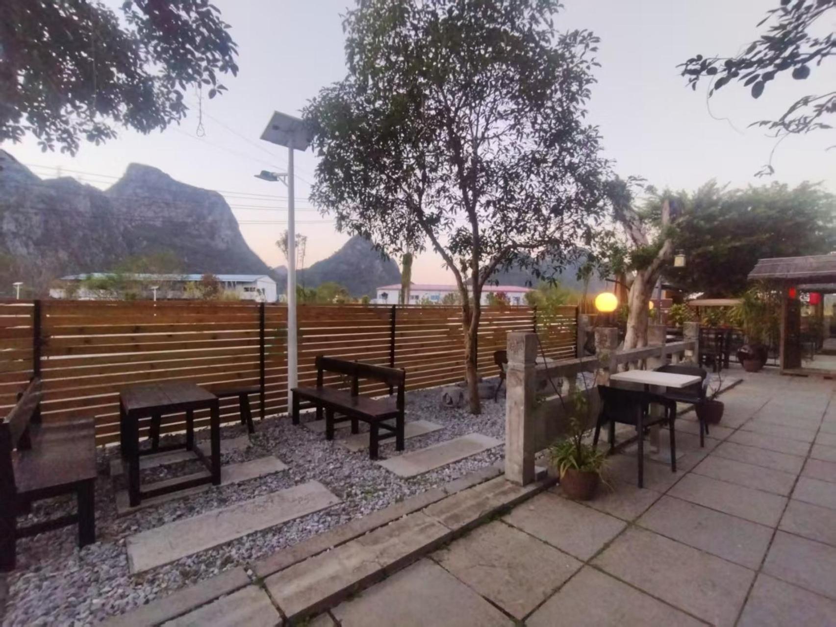 Serene Vale Inn Guilin-Free One Way Pick Up Service To High-Speed Railway Station For 2 Nights Extérieur photo